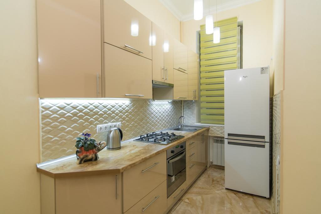 Vip Apartment Na Derebasovskoi أوديسا المظهر الخارجي الصورة